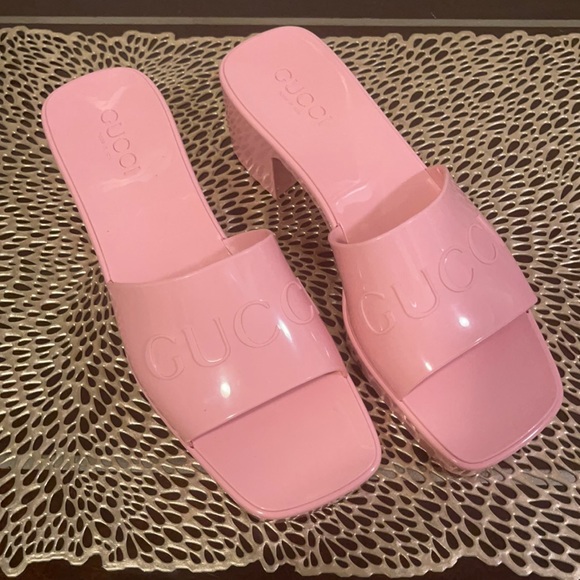 Gucci Shoes - 🇮🇹👡Gucci Women’s rubber slide sandals 👡 🇮🇹